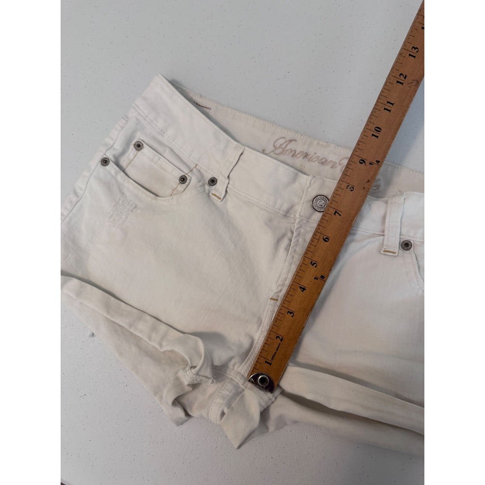 American Eagle White Denim Midi Shorts Low Rise Rolled Hem Size 12 Boho Y2K oo - Picture 3 of 7